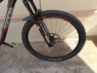 Bicicleta 29 carbono BTT doble Suspensión