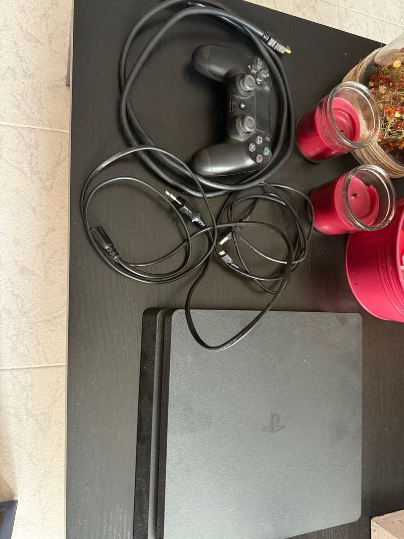 PS4 Slim 500GB Uncharted 4 Edición Limitada afbeelding 4