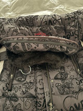 Abrigo Desigual con capucha