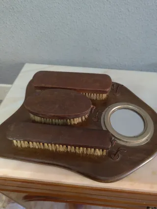 Cepillos ropa con base y espejo