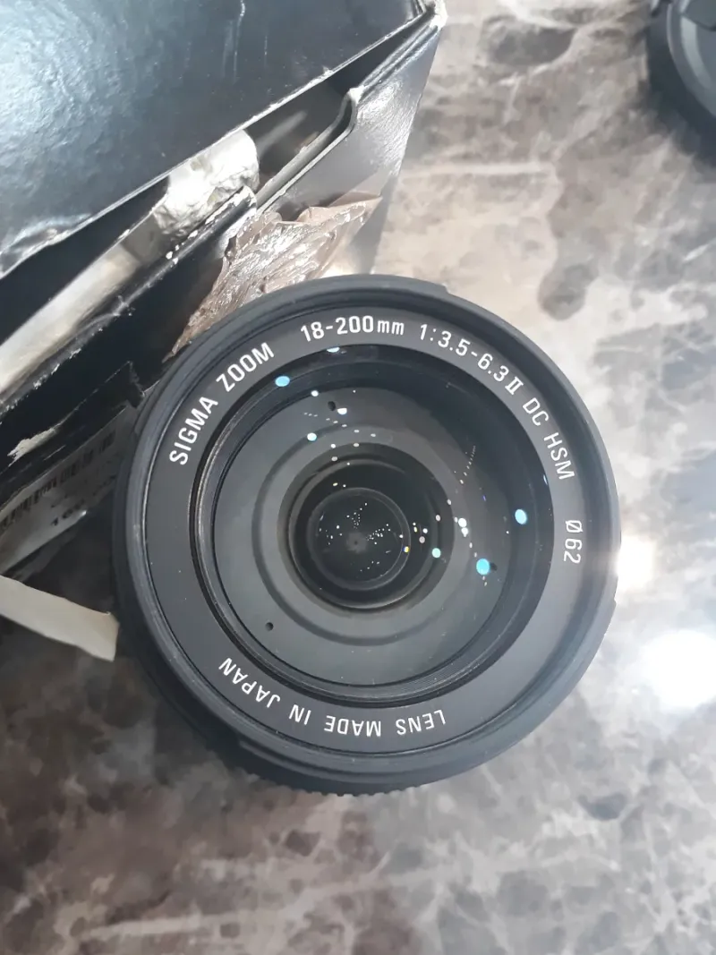 Objetivo Sigma DC 18-200mm afbeelding 2