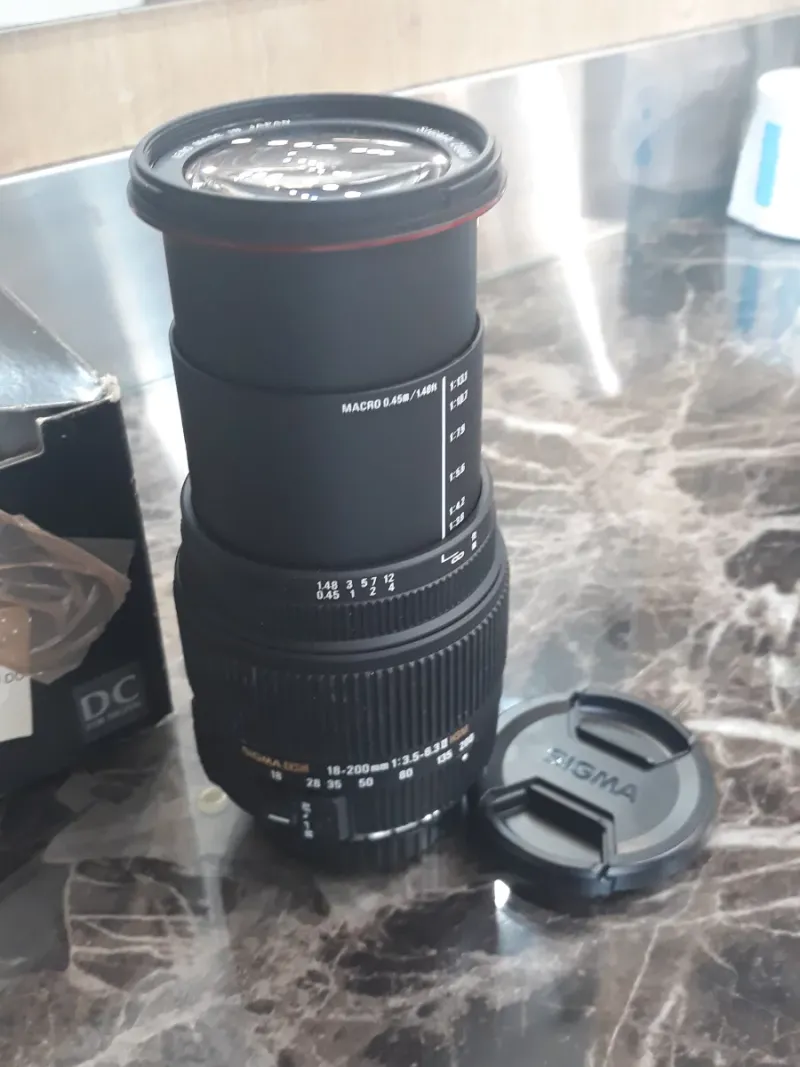 Objetivo Sigma DC 18-200mm afbeelding 3