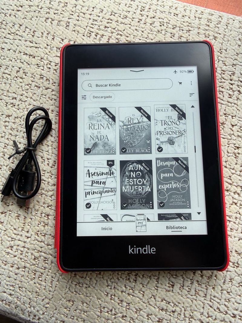 Kindle Paperwhite 10ª Gen + funda + cable + libros afbeelding 2