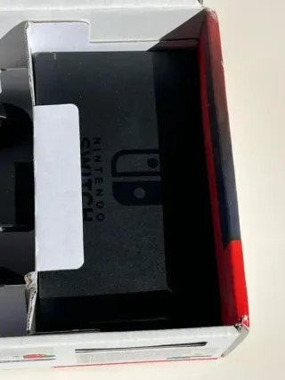 IMPECABLE Nintendo Switch V2 con caja