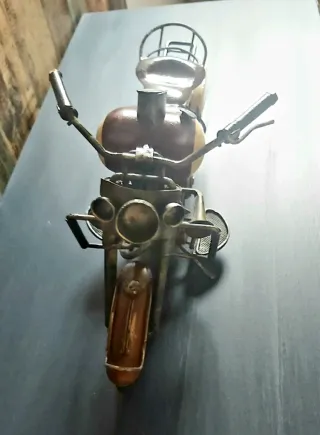 Motocicleta Retro Estilo Cruiser decorativa