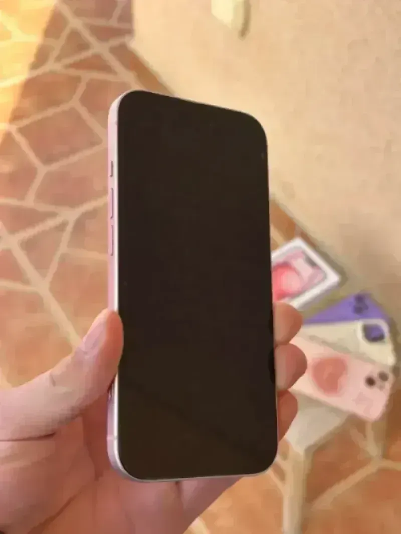 iPhone 15 Rosa 128GB 84% + Fundas afbeelding 2