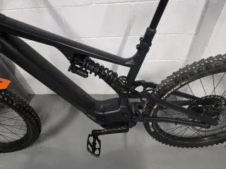 Specialized KENEVO EXPERT 2024