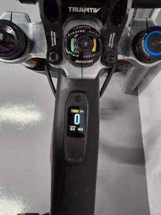 Specialized KENEVO EXPERT 2024