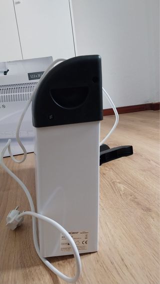 Radiador Eléctrico Blanco y Negro
