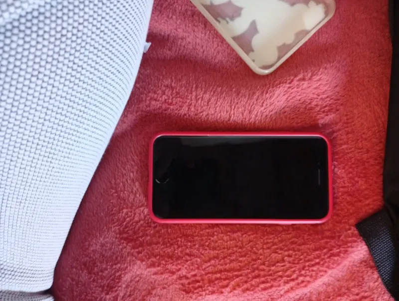 iPhone 7 Rojo y Negro