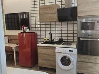 Piso en venta en Valdeacederas en Madrid