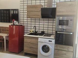 Piso en venta en Valdeacederas en Madrid