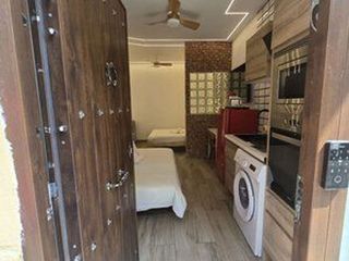 Piso en venta en Valdeacederas en Madrid