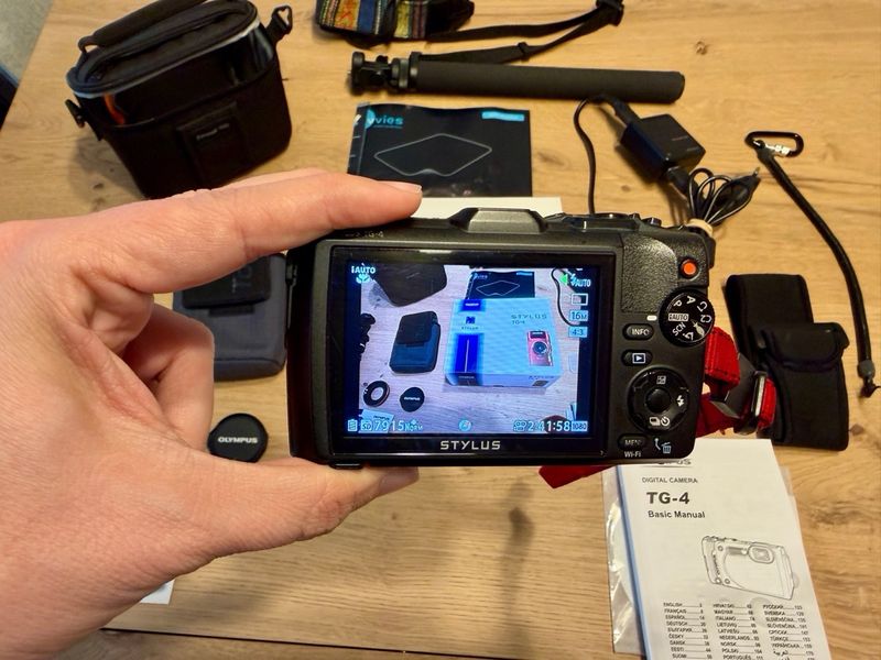 Olympus TG-4 Pack Aventura Completo (extras) afbeelding 4