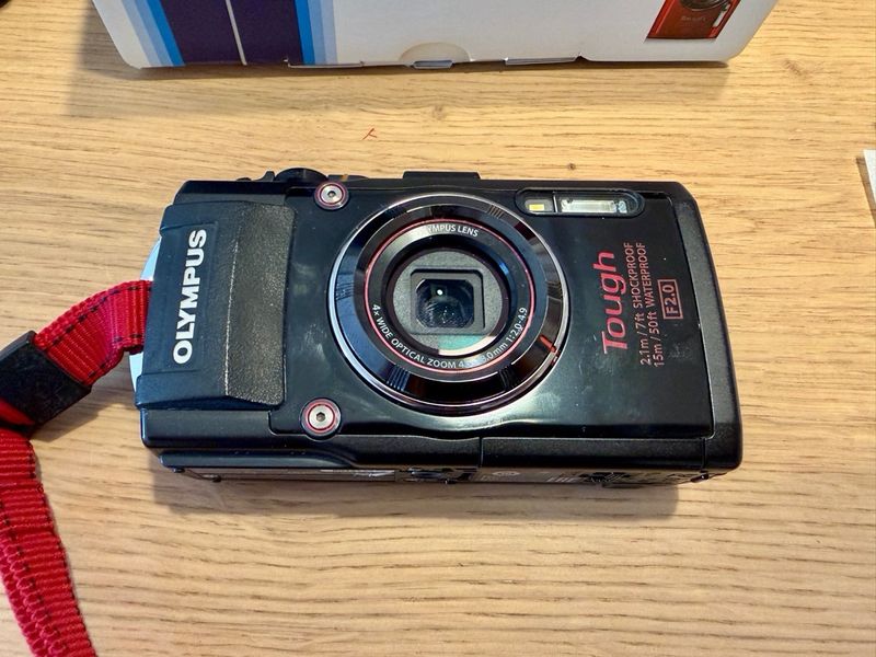 Olympus TG-4 Pack Aventura Completo (extras) afbeelding 3
