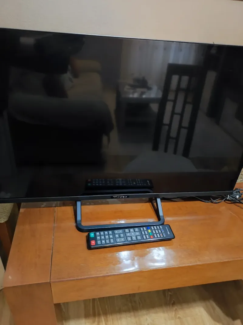 TD Systems TV 32 Smart TV