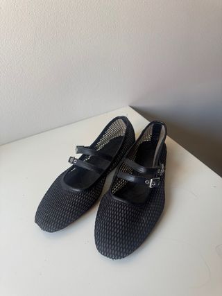 Manoletinas Bershka Talla 37 Negras