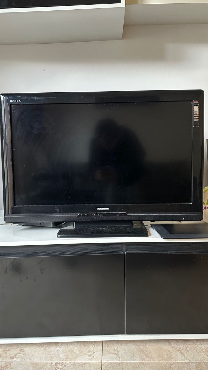 TV Toshiba LCD 32' REGZA V555D