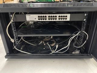 Router profesional AR651W 4G LTE + Rack + Switch