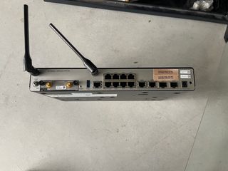 Router profesional AR651W 4G LTE + Rack + Switch