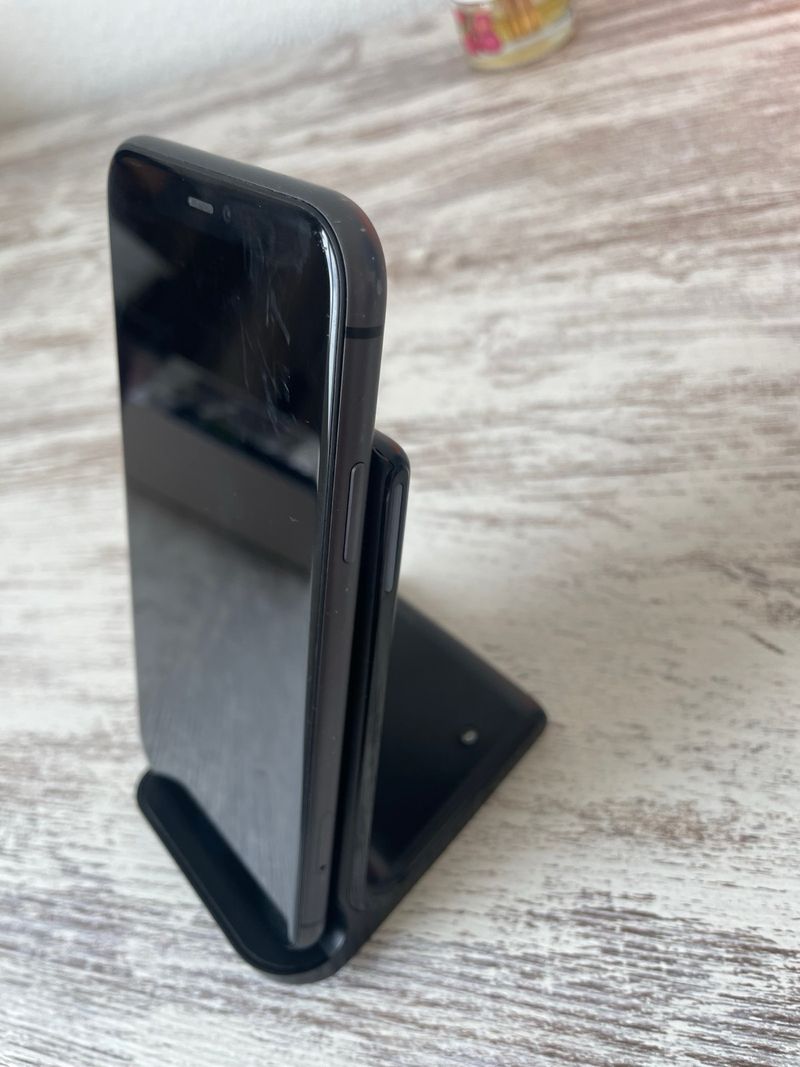 iPhone 11 128GB + Accesorios afbeelding 4