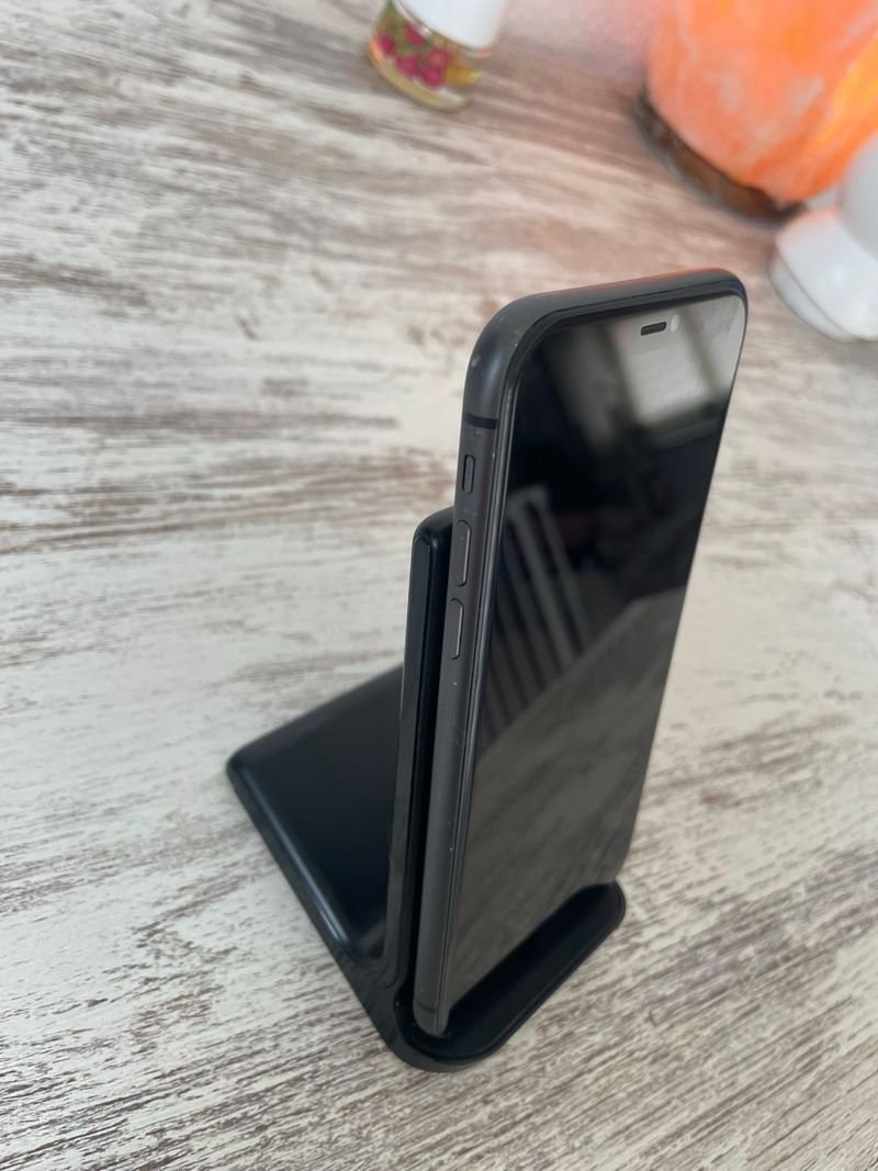 iPhone 11 128GB + Accesorios afbeelding 3