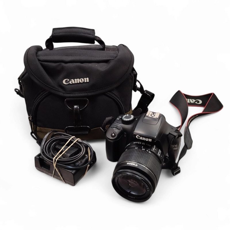 CAMARA REFLEX CANON 1100D + OBJETIVO CANON 18-55MM + CARGADOR + BATERIA + FUNDA