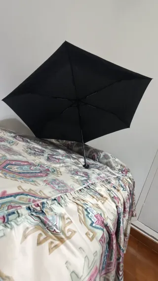 Paraguas H&M Negro Plegable