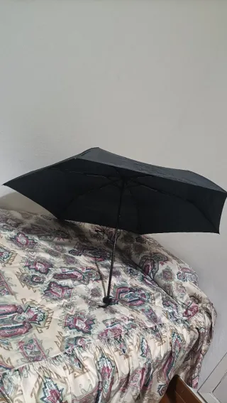 Paraguas H&M Negro Plegable