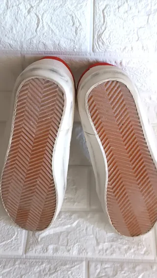 Sneakers Blancas con Estrella