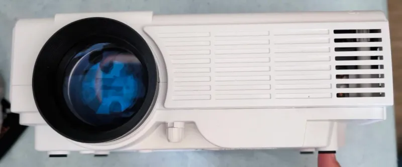 Proyector blanco en perfecto estado afbeelding 4