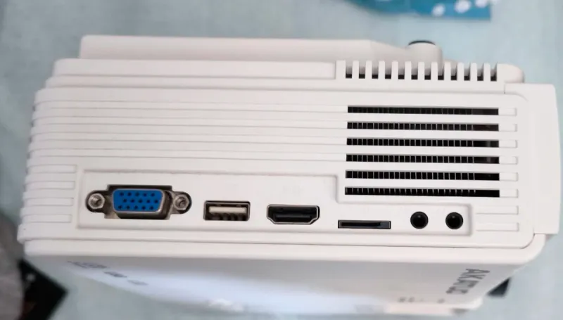 Proyector blanco en perfecto estado afbeelding 6