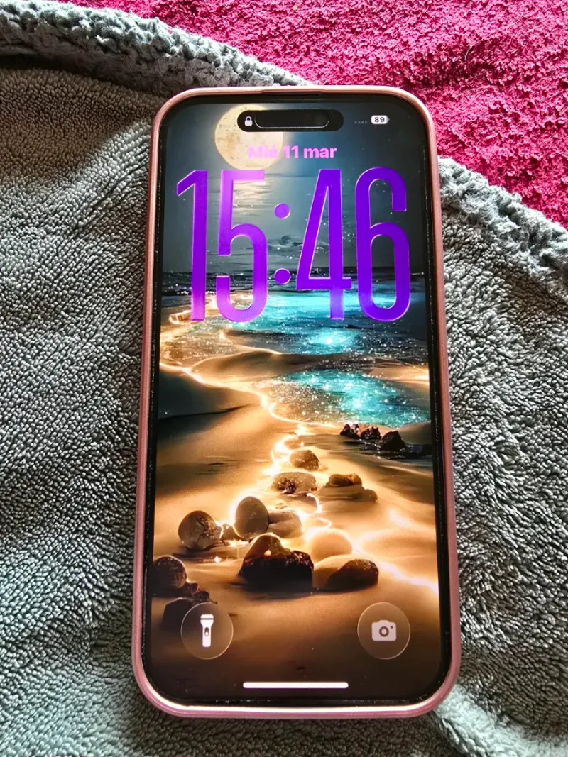 iPhone 16 128GB Azul/Morado Batería 90%