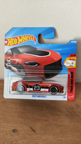 Hot Wheels 2023 Nissan Z 121/250