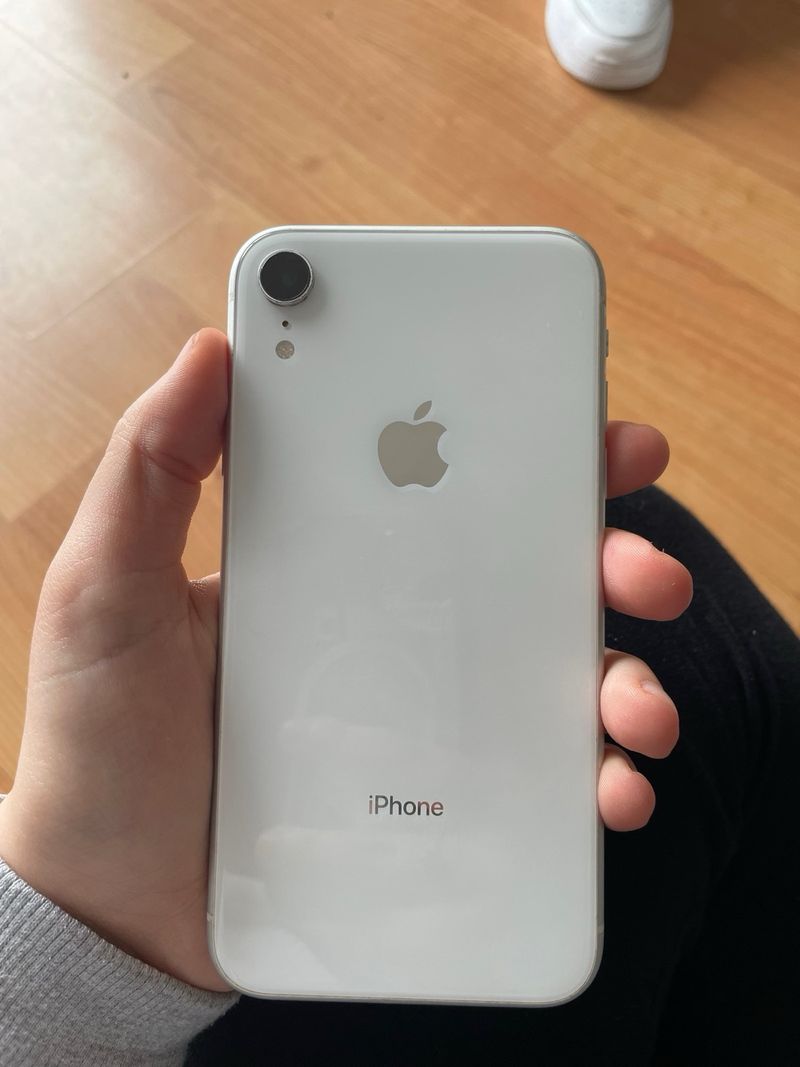 iPhone XR Blanco afbeelding 2