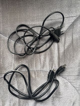 PS4 (PlayStation 4) Negra + 2 Mandos