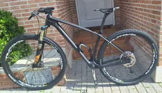 Bicicleta MTB 29 Carbono