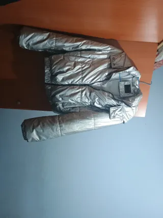 Cazadora Acolchada Mujer Bershka Talla M Plata