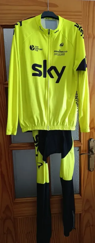 Maillot y culotte ciclismo negro/amarillo
