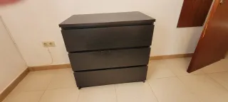 Dos Cómoda negra y crema Ikea 3 cajones