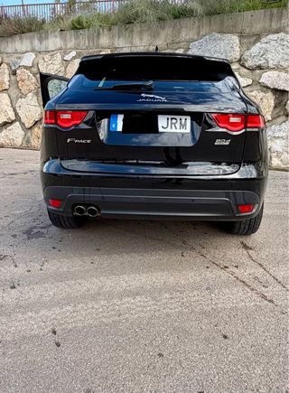 Jaguar F-Pace 2016
