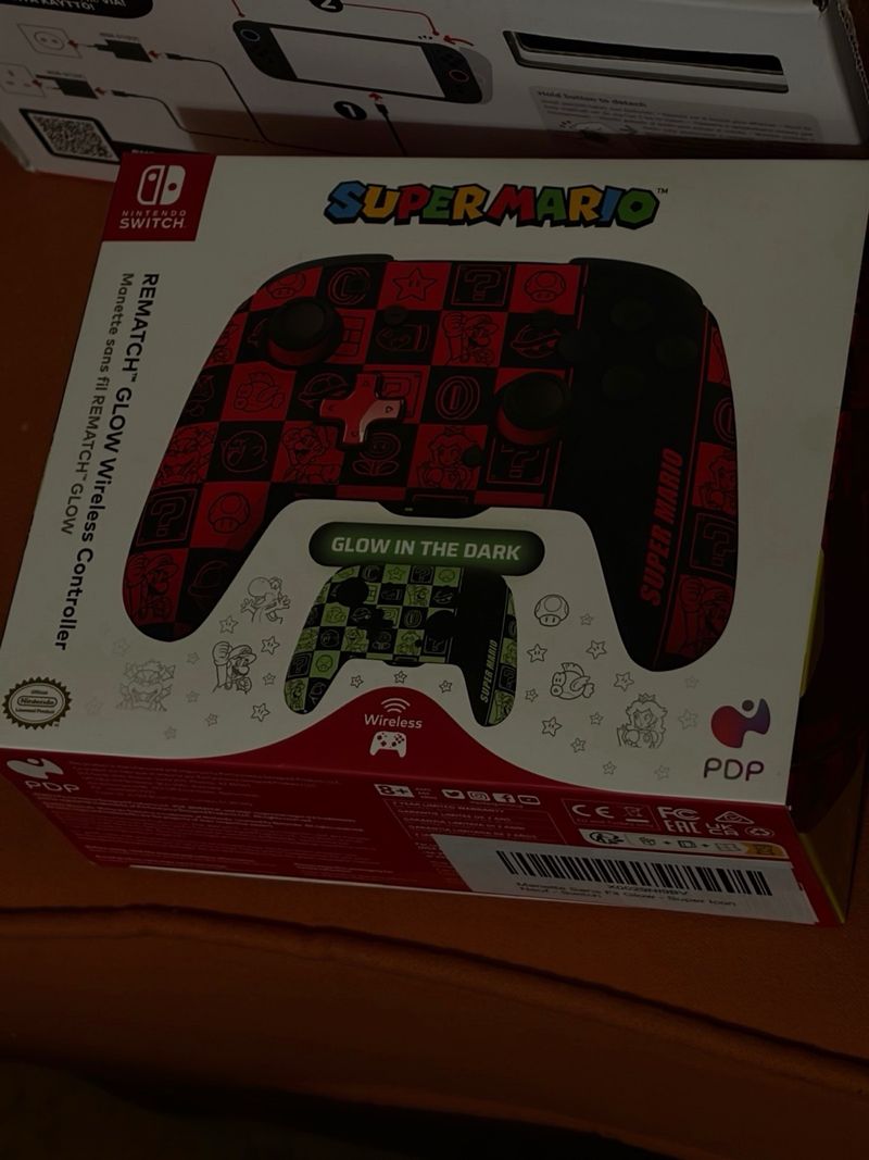 NINTENDO SWITCH 2+ MARIO KART WORLD,FUNDA Y MANDO afbeelding 2