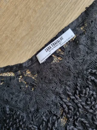 Top encaje Zara negro