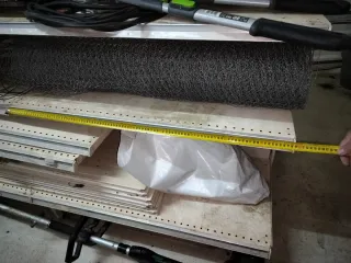 Estantería modular metálica y plástica