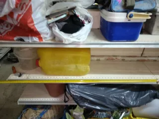 Estantería modular metálica y plástica