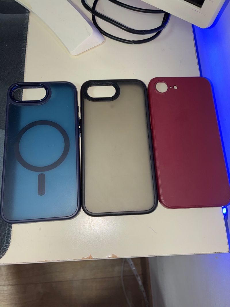 3 Fundas iPhone 16