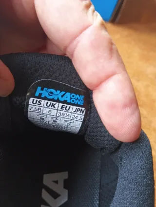 Zapatillas Hoka Clifton 10 Negras y Blancas