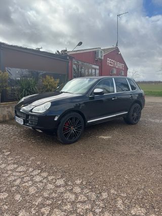 Porsche Cayenne Negro