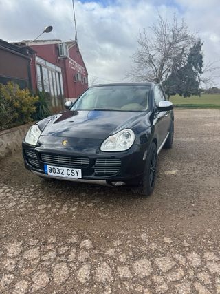 Porsche Cayenne Negro