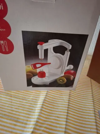 Pelador de manzanas Balvi